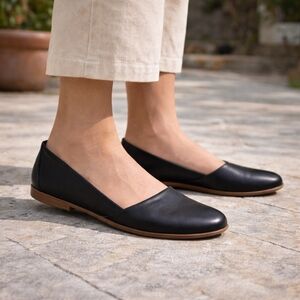 Bueno Black Leather Slip-On Flats Comfort Minimalist Ballet Shoes Casual
